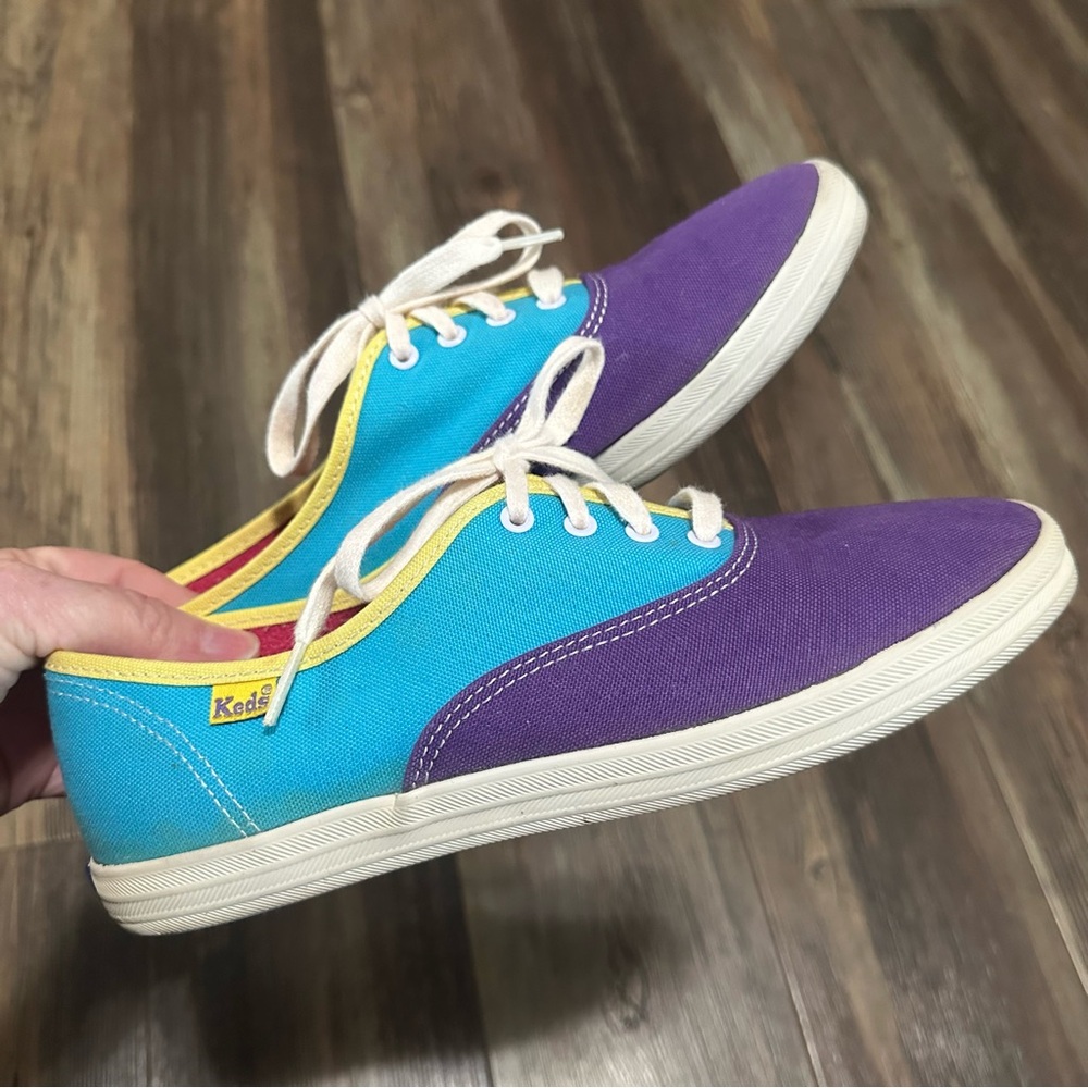KEDS women's 7.5 Colorblock lace up tennis shoes purple and turquoise and yellow
